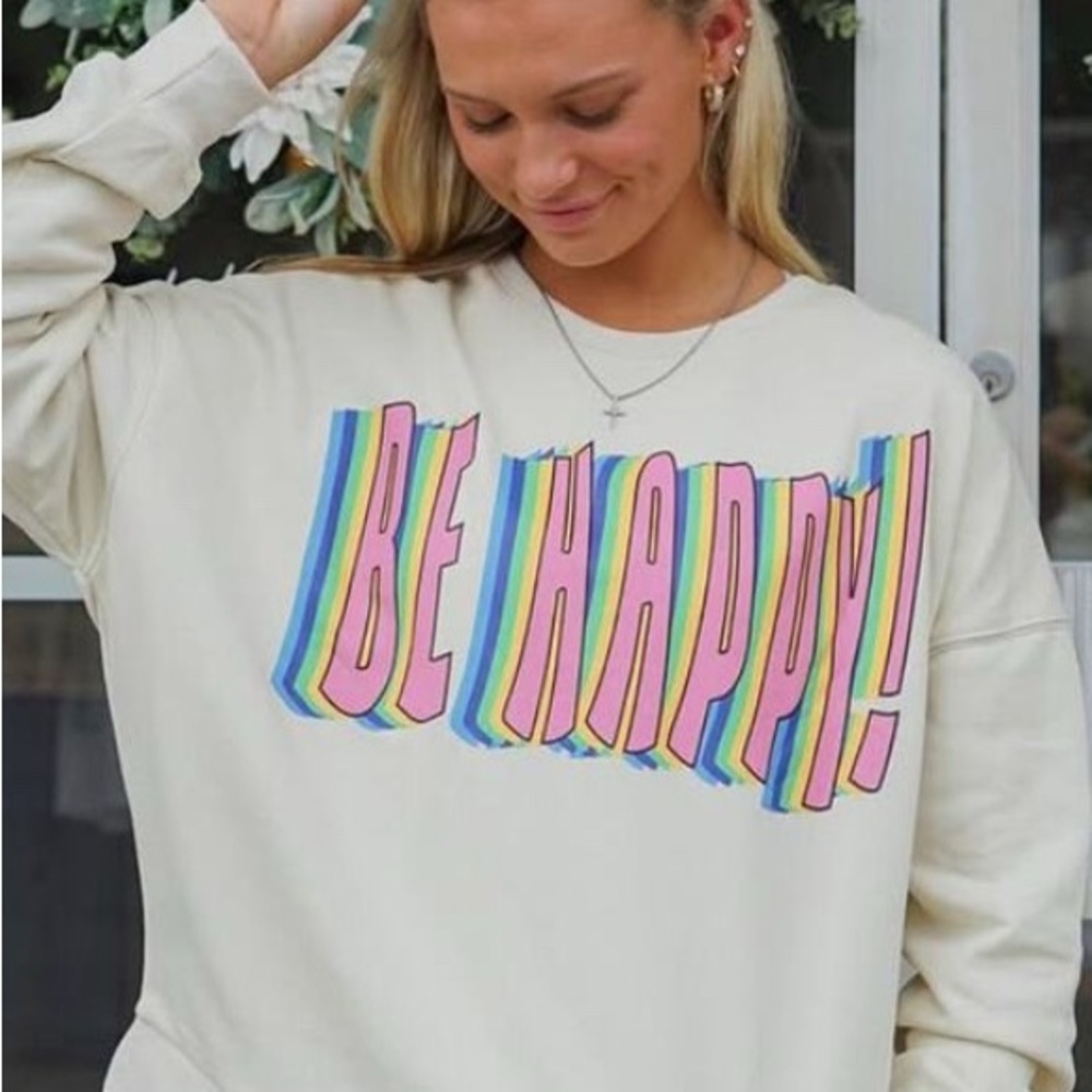 Easel NWT Cotton Blend Graphic
Print "Be Happy" Oversized Sweatshirt Size Small